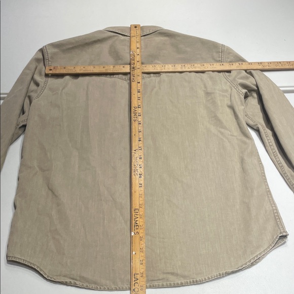 Levi's relaxed Western size medium Beige Button-Up Shirt - Picture 13 of 13